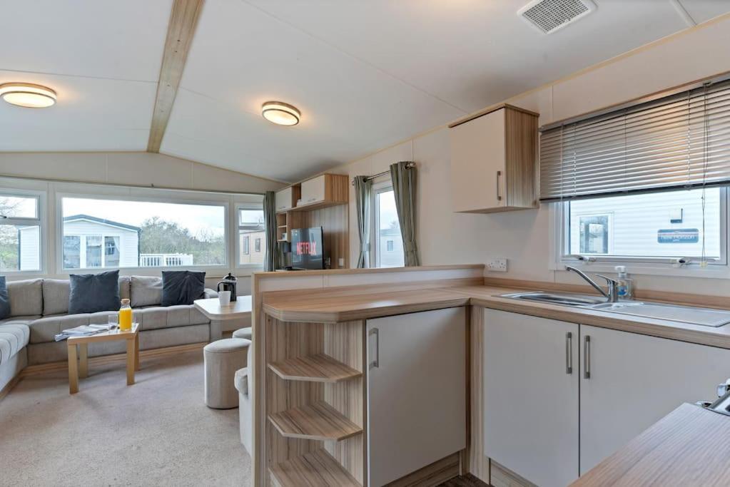 Tattershall Lakes: Sally'S Superior Stay 외부 사진